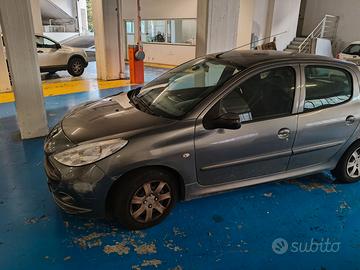 Peugeot 206+ gpl