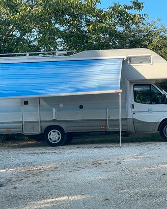 Camper mansardato