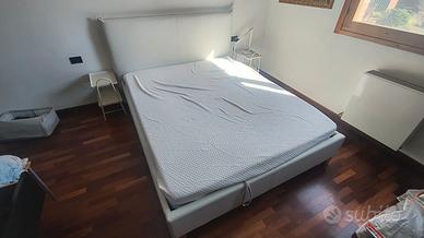 Letto matrimoniale con contenitore +materasso IKEA