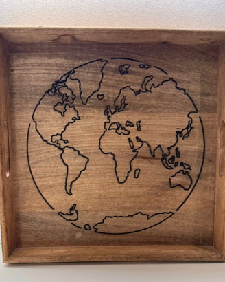Vassoio Maisons du Monde in legno con mappa del mo