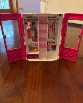 Armadio di Barbie