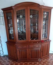 Credenza con cristalliera