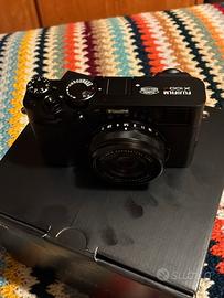 Fujifilm X100VI nera