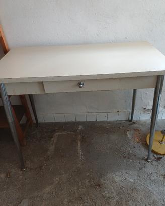tavolo vintage  piccolo