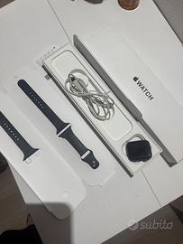 Apple Watch SE GPS 44 mm