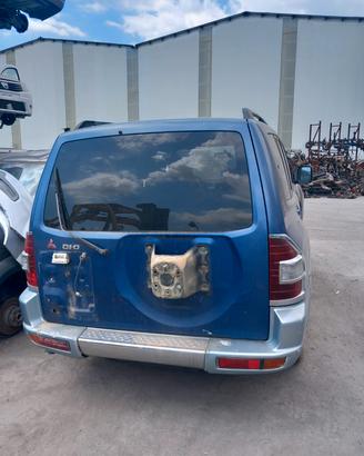 MITSUBISHI PAJERO RICAMBI USATI