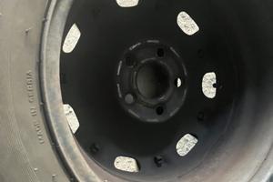 185/60/14 con cerchi vw 5 fori