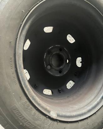 185/60/14 con cerchi vw 5 fori