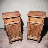 Comodini Antichi Luigi Filippo in Noce -Coppia-