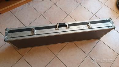 flightcase solido per chitarra basso