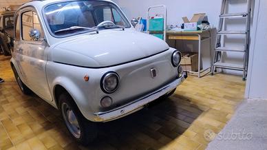 Fiat 500 completamente restaurata