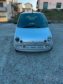Micro car piaggio grecav  ake