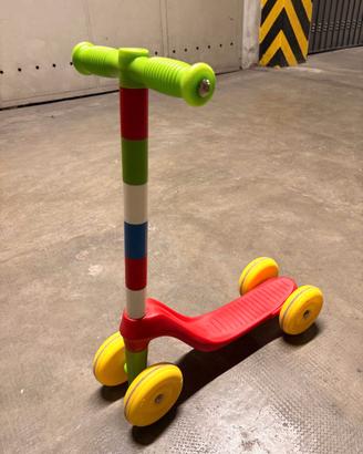 Monopattino 4 ruote plastica per bambini