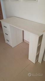 Scrivania come NUOVA 