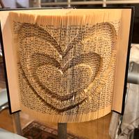 Libro Sacra Sindone cuore piegato a mano