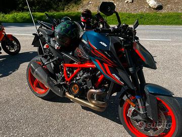 KTM SUPER DUKE 1290 R EVO