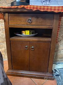 Mobile di legno duro