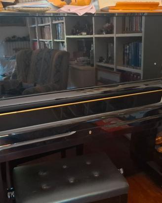 Pianoforte piu sgabello