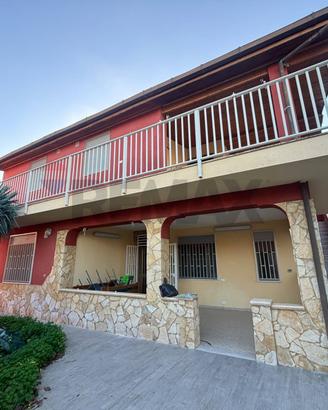 Villetta bifamiliare - Carlentini