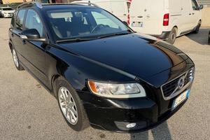 VOLVO V50 D2 R-design senza nessun lavoro da far