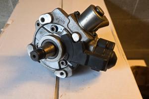 POMPA DELPHI 04B130755K