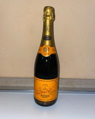 CHAMPAGNE VEUVE CLICQUOT BRUT CUVEE BICENTENAIRE