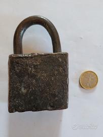 LUCCHETTO ARTIGIANALE ANTICO VECCHIO VINTAGE FERRO