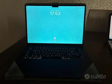 macbook air m2 15"