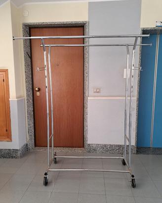 Doppio stender appendiabiti estensibile con ruote