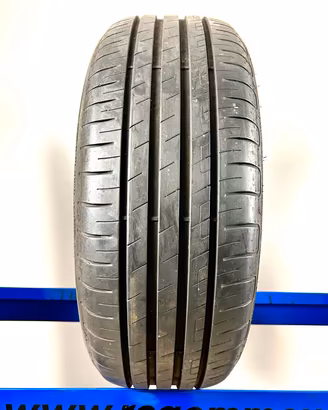 Goodyear 215/55 R17 94V