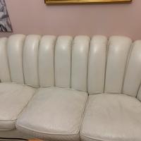 Divano in pelle bianco-Ritiro a mano