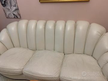 Divano in pelle bianco-Ritiro a mano