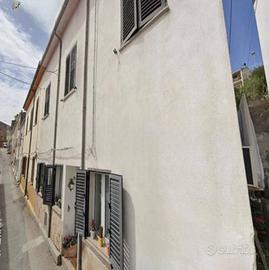 Immobile in asta di 143 m² con 3 locali a Tula