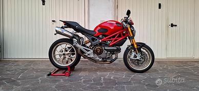 Ducati Monster 1100 S