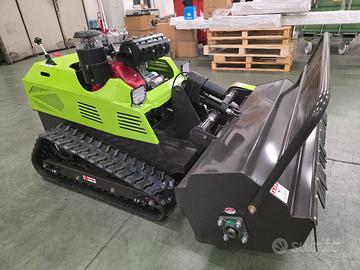 Tagliaerba trincia erba radiocomandato