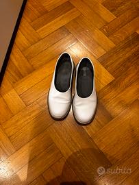 scarpe bianche chiusr