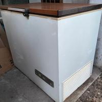 Freezer congelatore a pozzetto