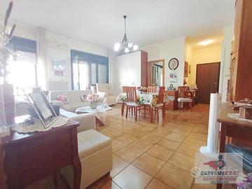 Appartamento buono stato macchia gialla