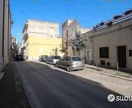 INDIPENDENTE con terrazzo via per Rocca