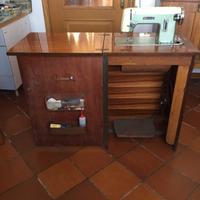 Macchina per cucire a pedale