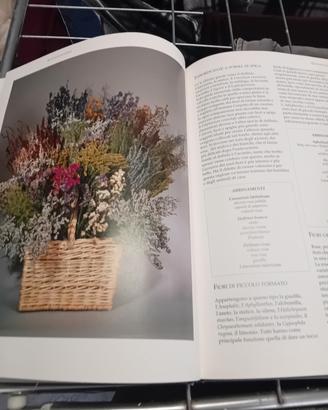 libri  composizioni con fiori 