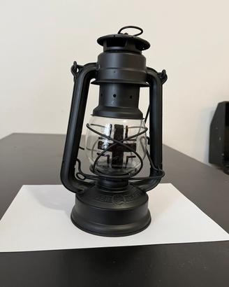 Antica Lampada militare riverniciata stile WW2