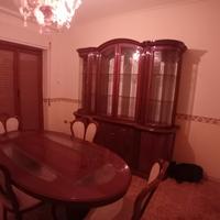 Sala da pranzo completa in stile classico