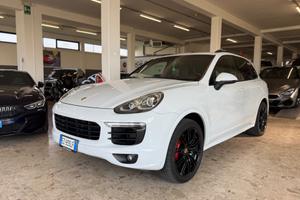 Porsche Cayenne 4.1 S Diesel 385cv 07/2015 NO PERM