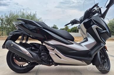 Honda Forza 300