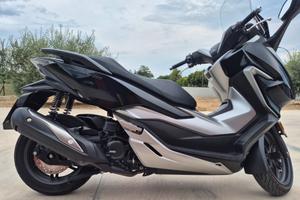 Honda Forza 300