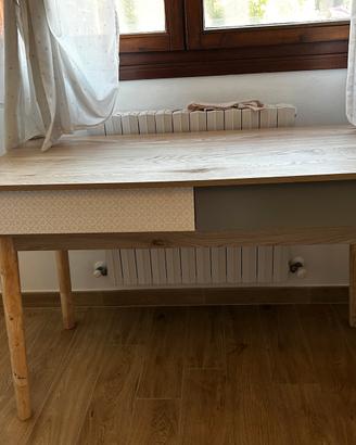 Scrivania stile nordico