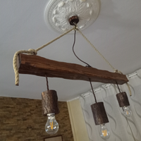 Lampadario artigianale in legno