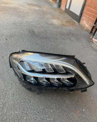 Fanale anteriore mercedes classe C 2019