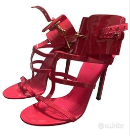 Sandali Gladiatore Gucci fucsia.